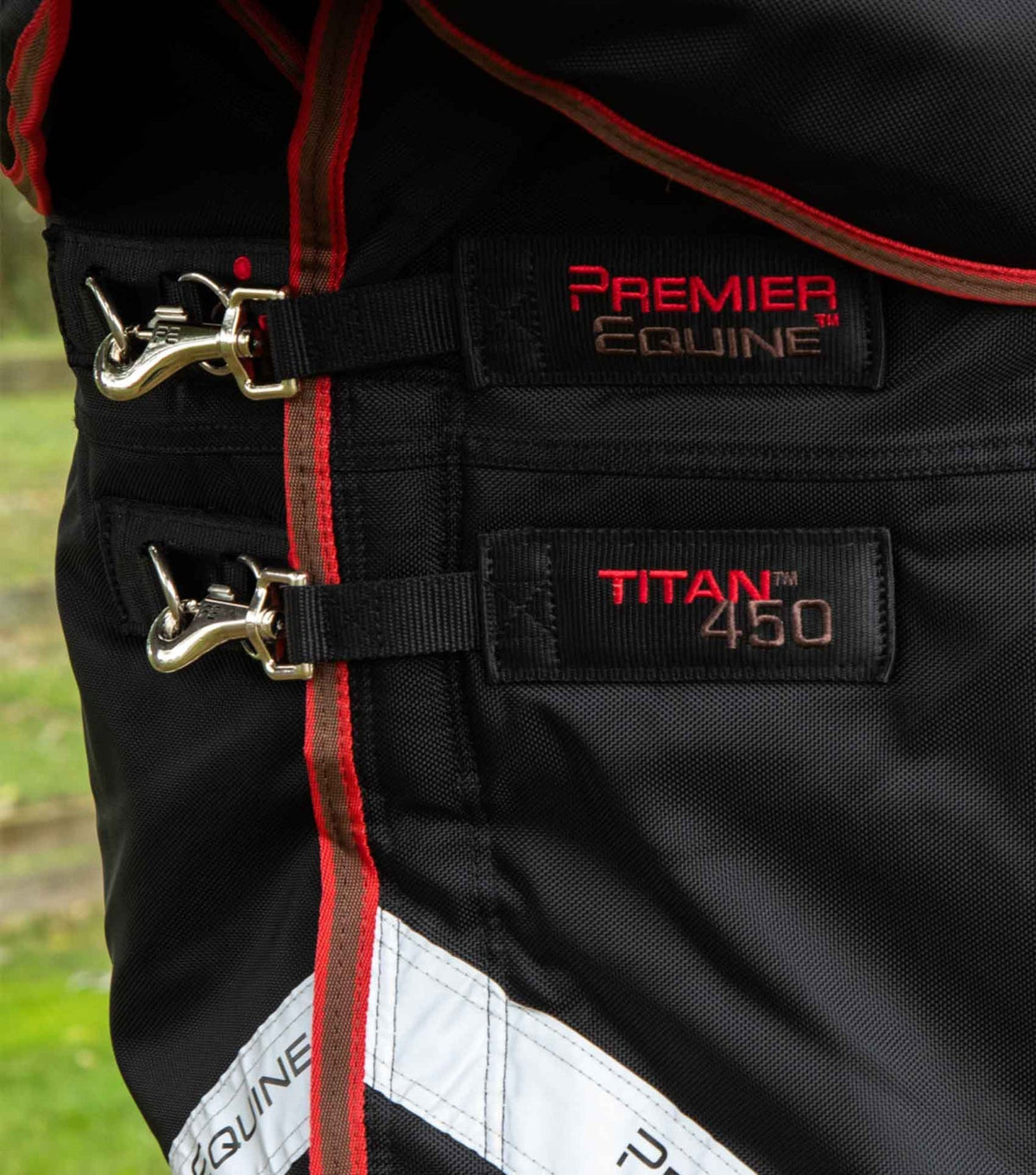 Premier Equine Titan 450g Turnout Rug with Snug-Fit Neck Cover - Nags Essentials