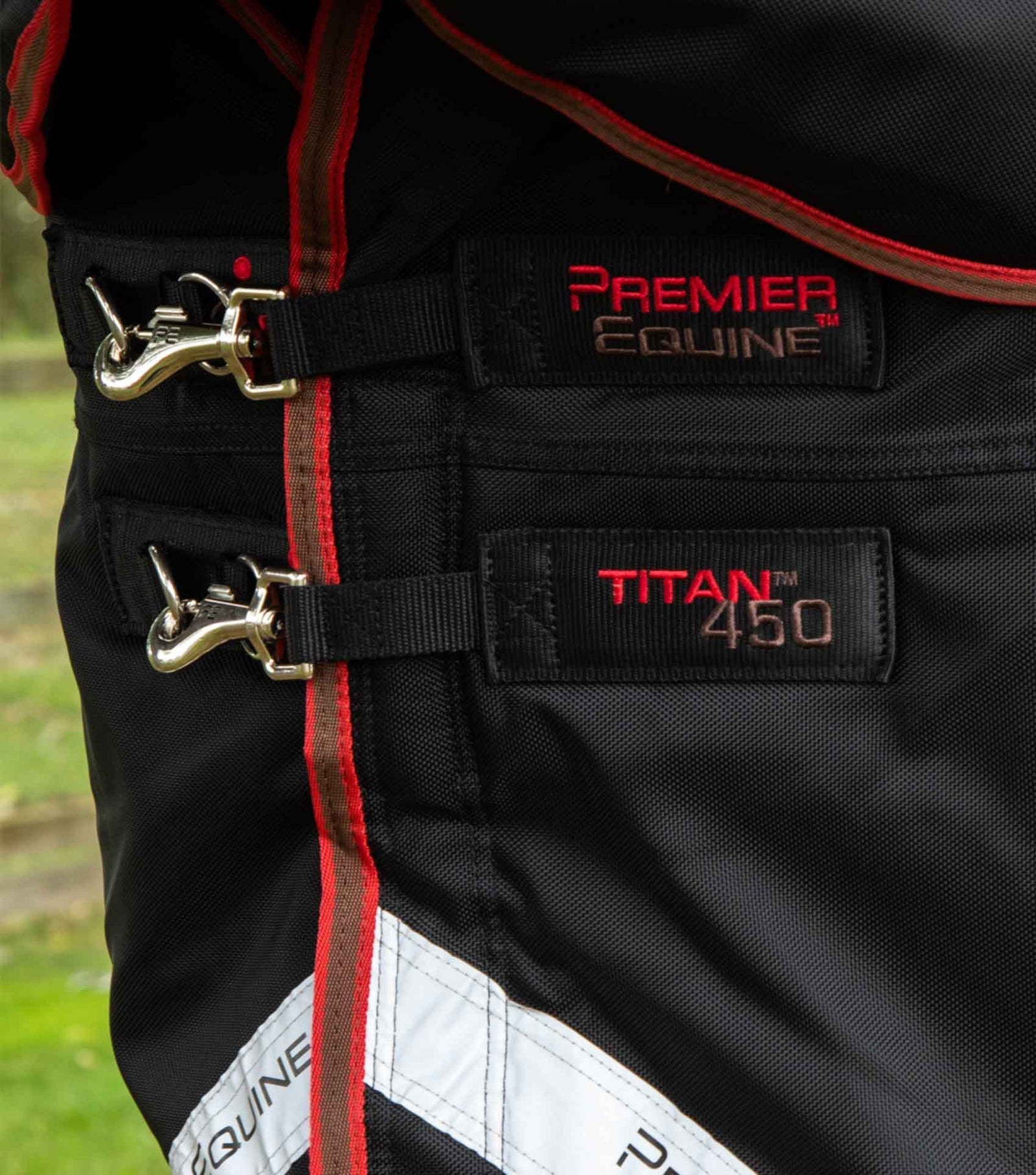 Premier Equine Titan 450g Turnout Rug with Snug-Fit Neck Cover - Nags Essentials