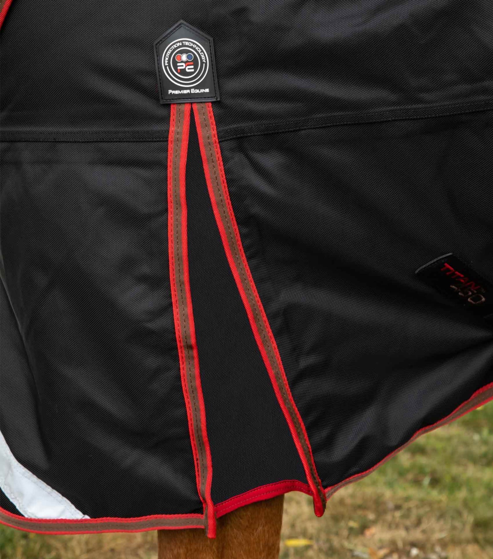 Premier Equine Titan 450g Turnout Rug with Snug-Fit Neck Cover - Nags Essentials