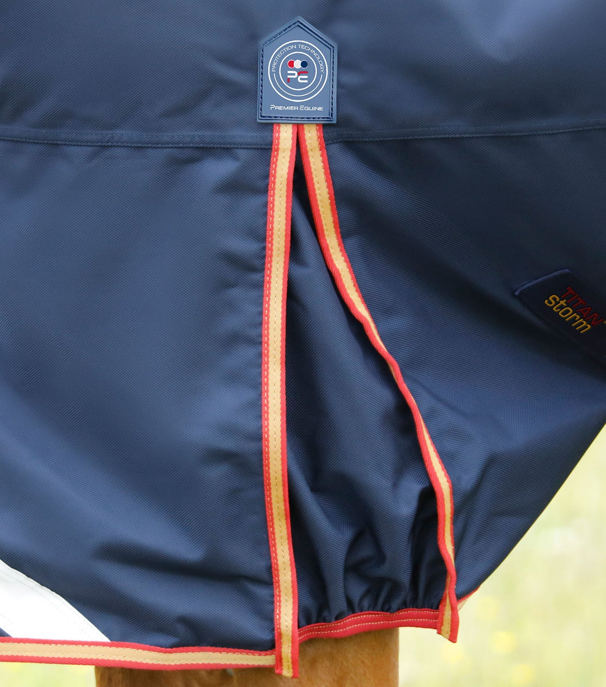 Premier Equine Titan Storm 450g Combo Turnout Rug with Snug-Fit Neck - Nags Essentials