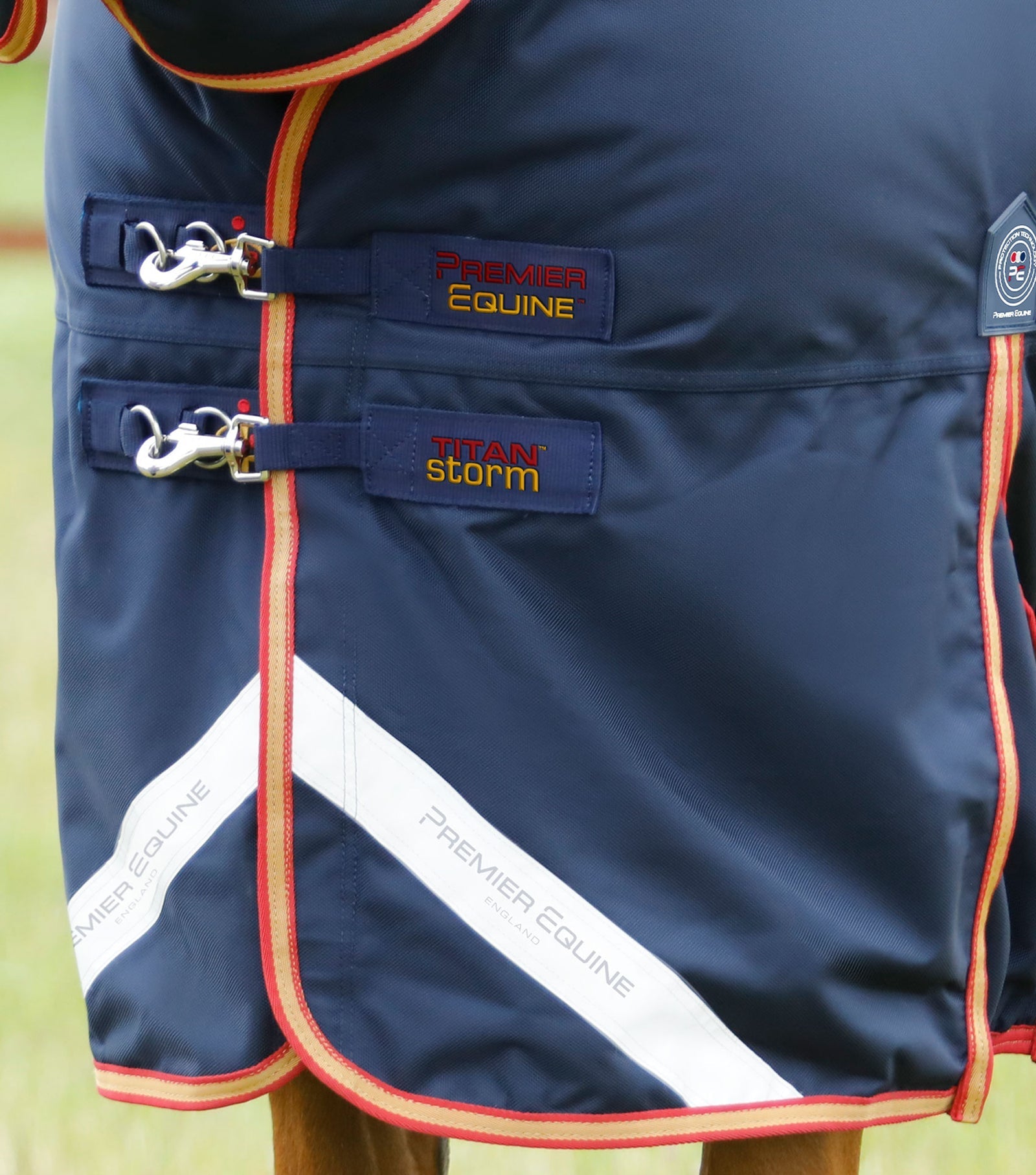 Premier Equine Titan Storm 450g Combo Turnout Rug with Snug-Fit Neck - Nags Essentials