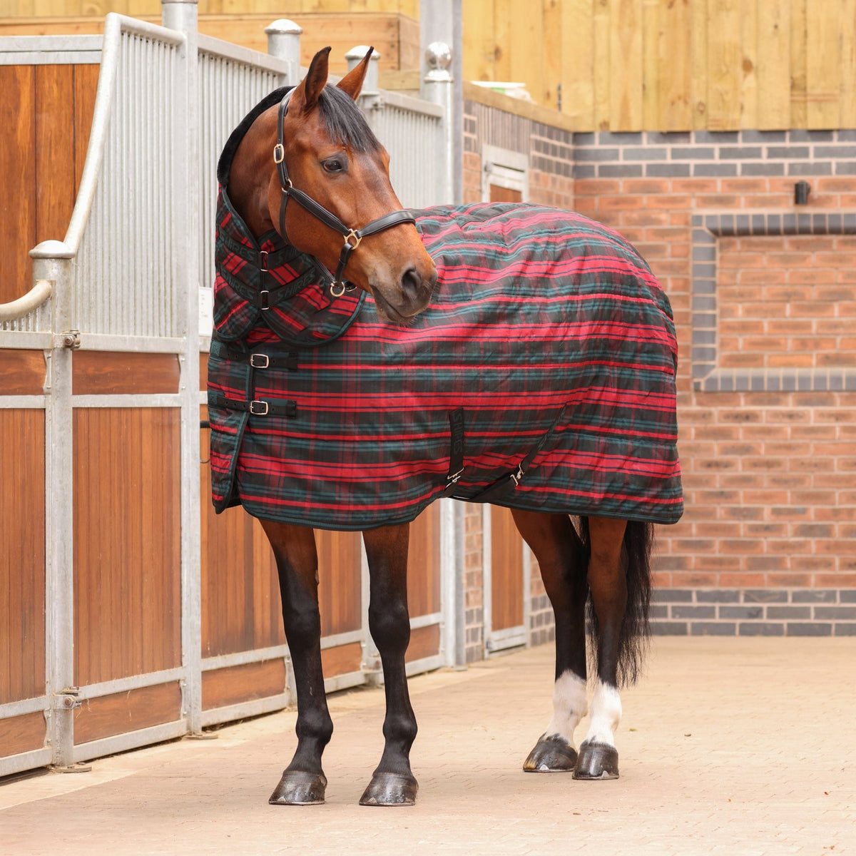 Tempest Plus 200 Stable Combo Rug - Red Tartan - Nags Essentials